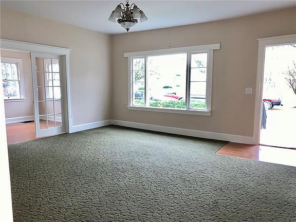 3rd image of 110 W Plum St
