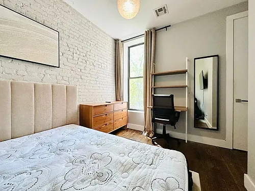 102 Rogers Ave Photo 1
