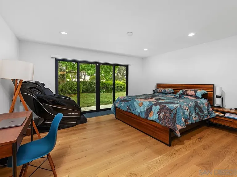 8383 Cliffridge Ln — Photo 14