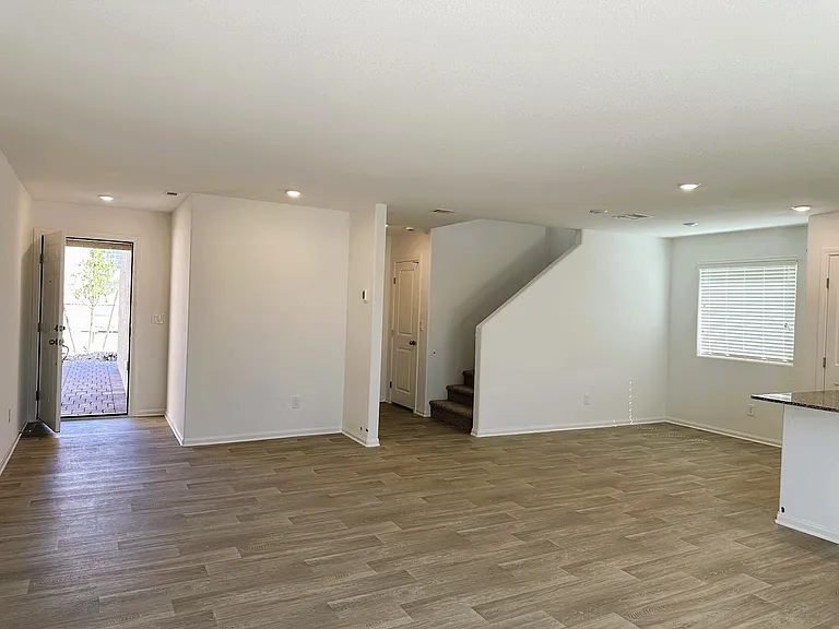 7631 Dewey Dr — Photo 10