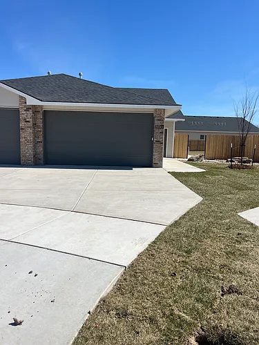 17135 W Lawson Cir Photo 1