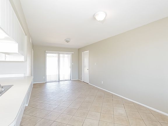 3rd image of 8718 W Earll Dr
