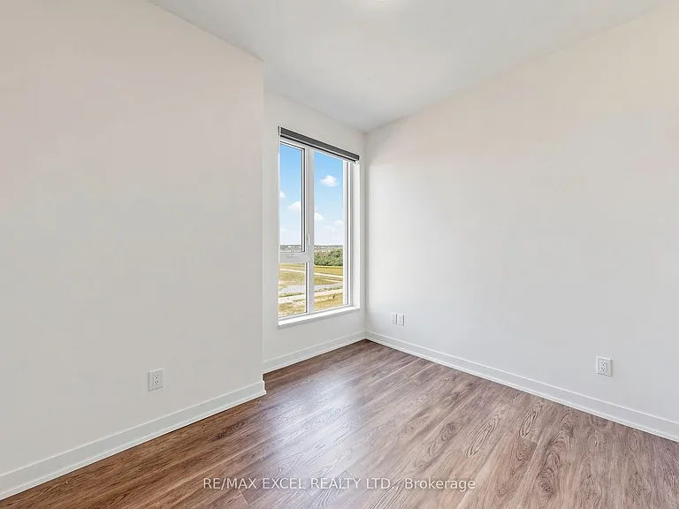 6 David Eyer Rd #602 — Photo 28