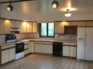 6 Elliot Rd, East Greenbush, NY 12061