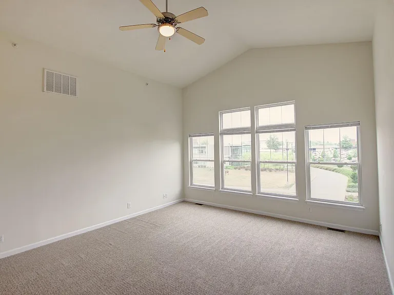 Scholar's Quad Collegiate Apartments — Photo 44