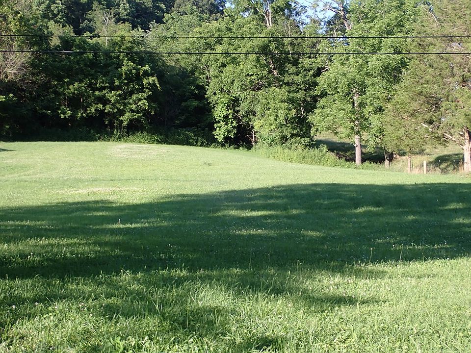 2nd image of 5591 Livingston Creek Rd