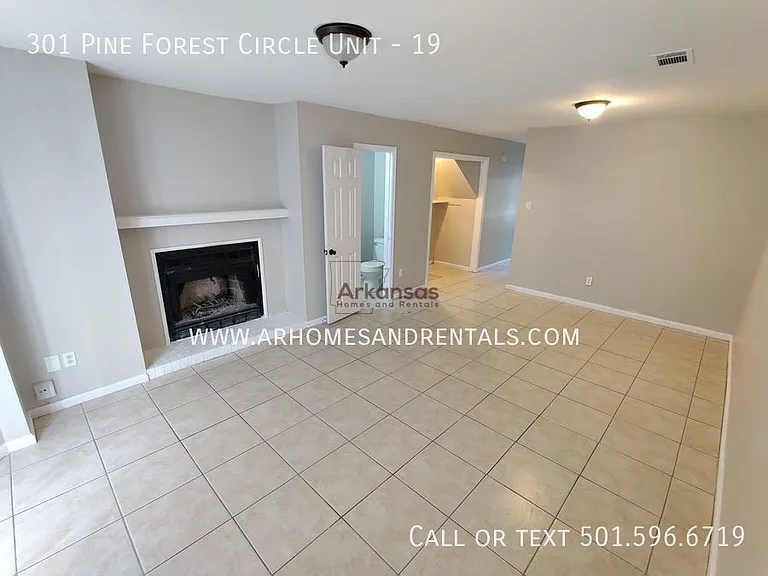 301 Pine Forest Cir #19 — Photo 4