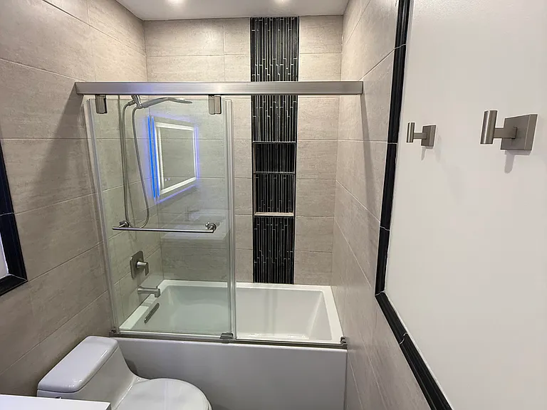 8560 Wiltshire Way — Photo 39