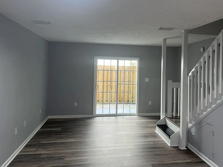 3400 N Oak St #5 — Photo 10