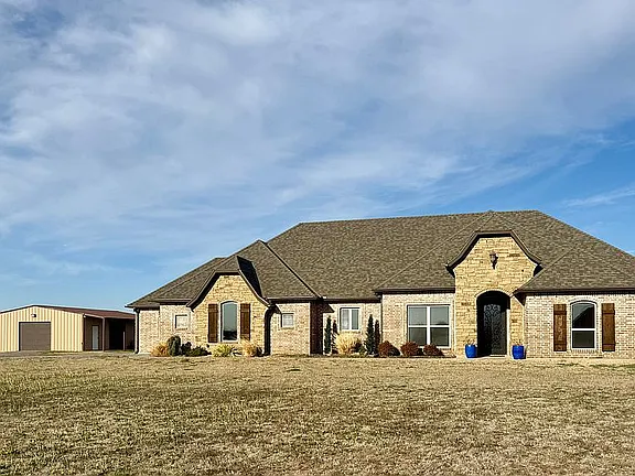 7333 SW Pecan Meadow Dr — exterior photo