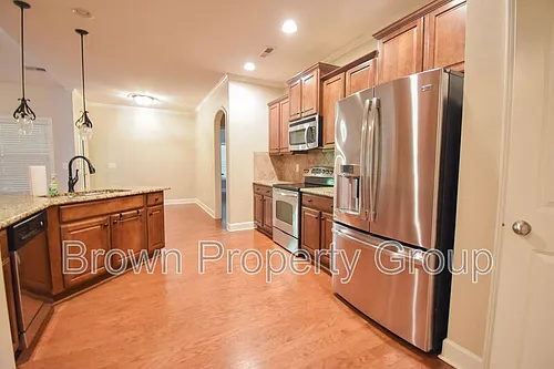 10 Spring Pond Ln Photo 1