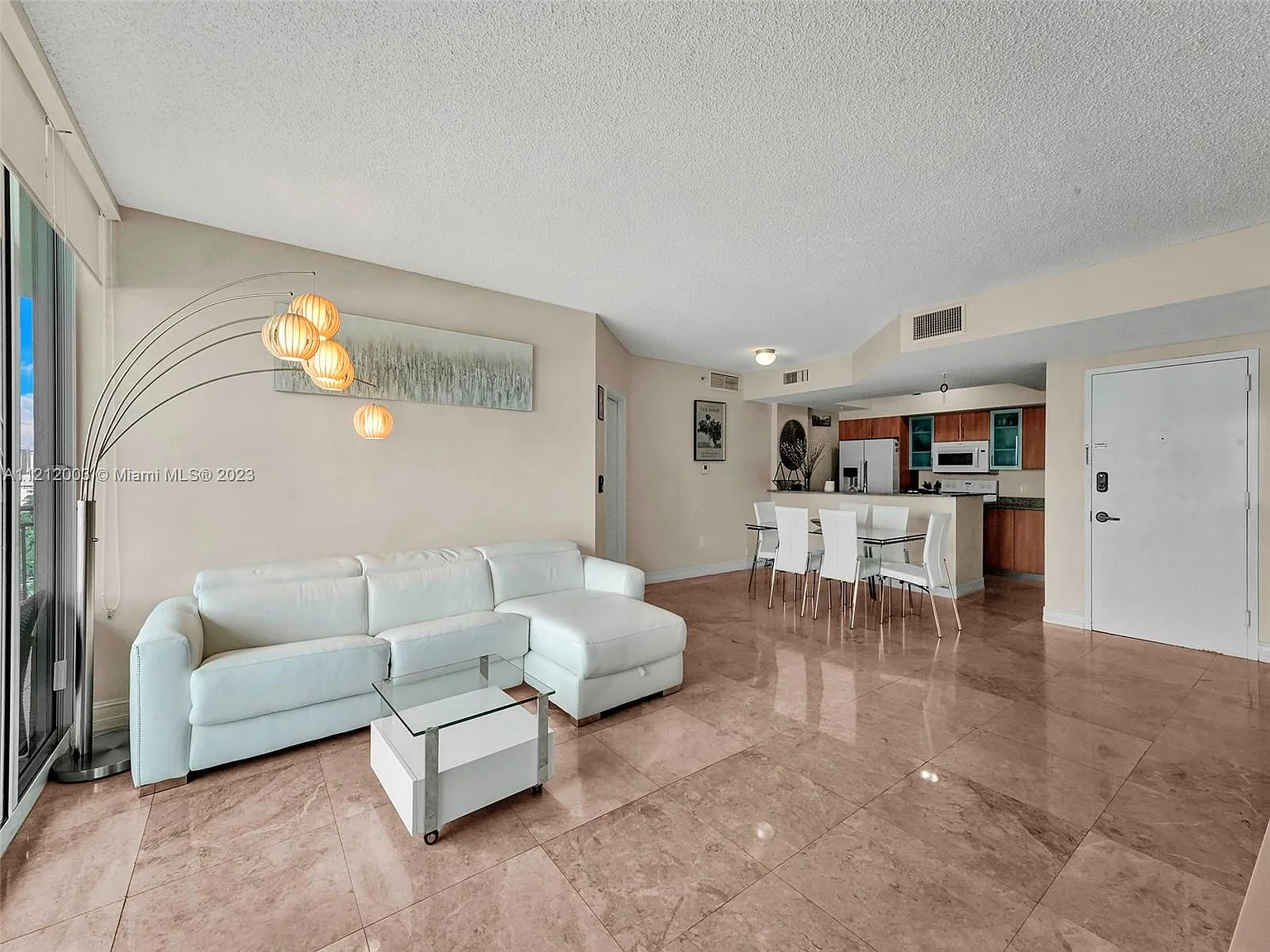 King David Of Sunny Isles — Photo 4