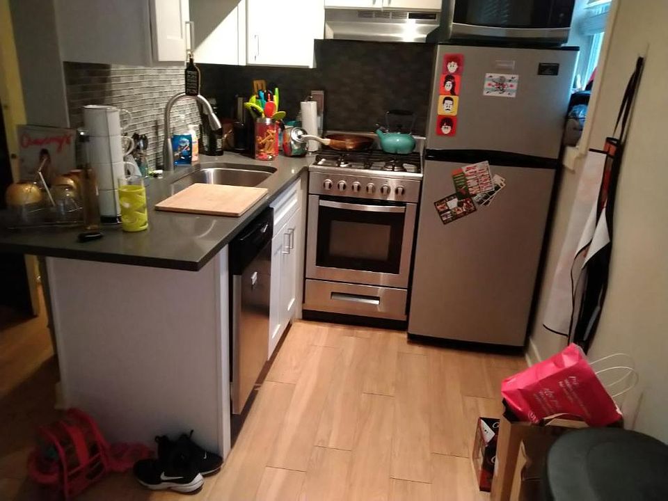1st image of 515 W Belmont Ave #27
