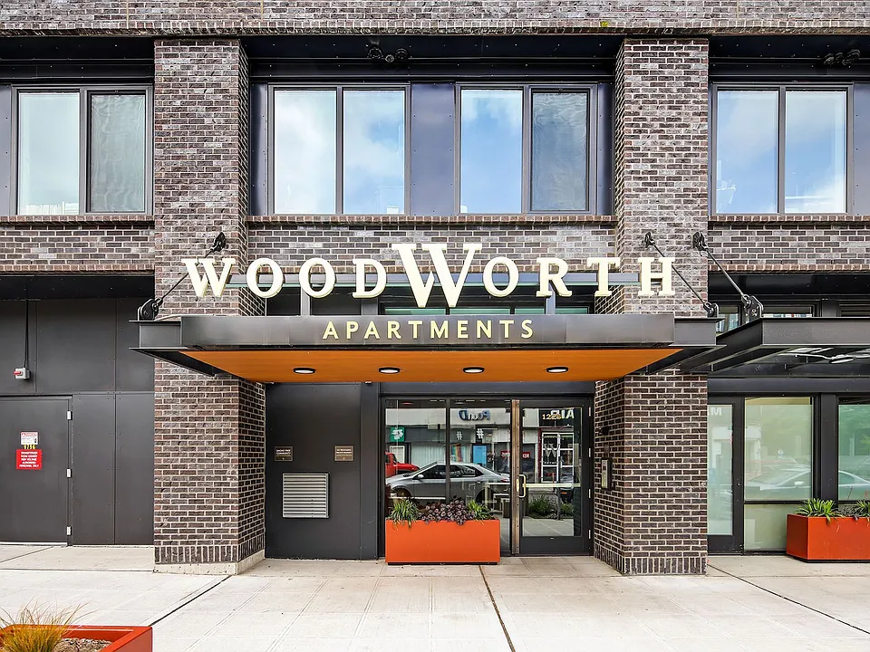Woodworth Apartments | Vibrant & Luxurious Living in Capitol Hill