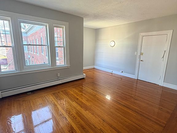 2nd image of 204 Sherman Ave APT B5