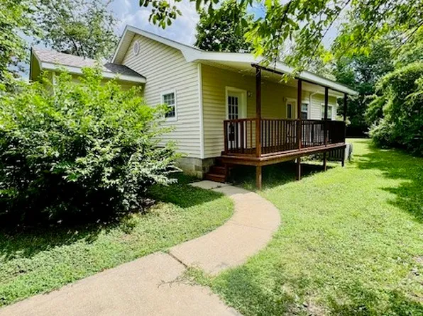 235 W 7th St, Fayetteville, AR 72701
