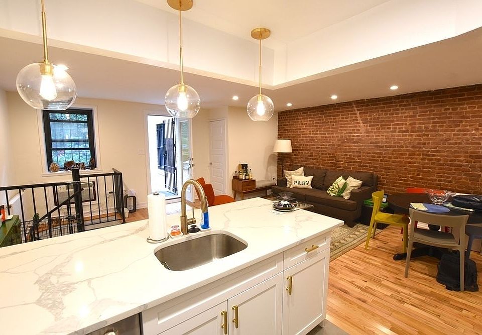 1st image of 126 W 82nd St APT 2