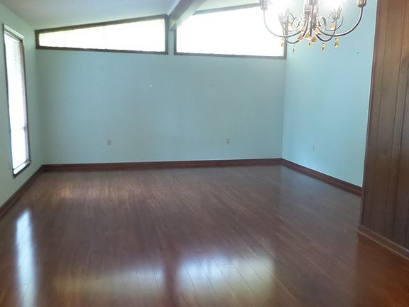 3rd image of 2225 Karen Dr