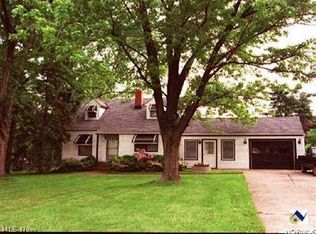 19698 Westwood Dr, Strongsville, OH