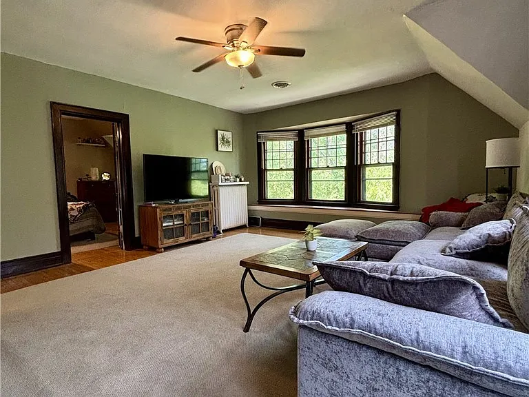 115 Bidwell Pkwy — Photo 3