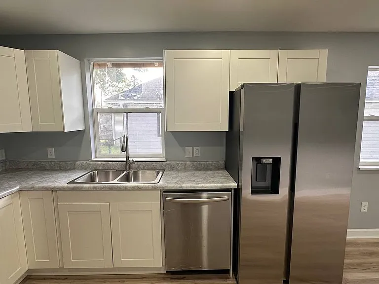 1107 E Mulberry St — Photo 20