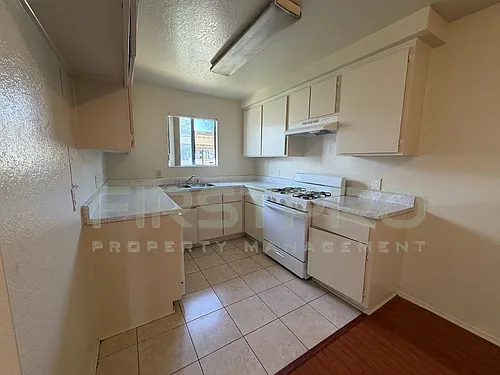 16824 Holly Dr #8 Photo 1