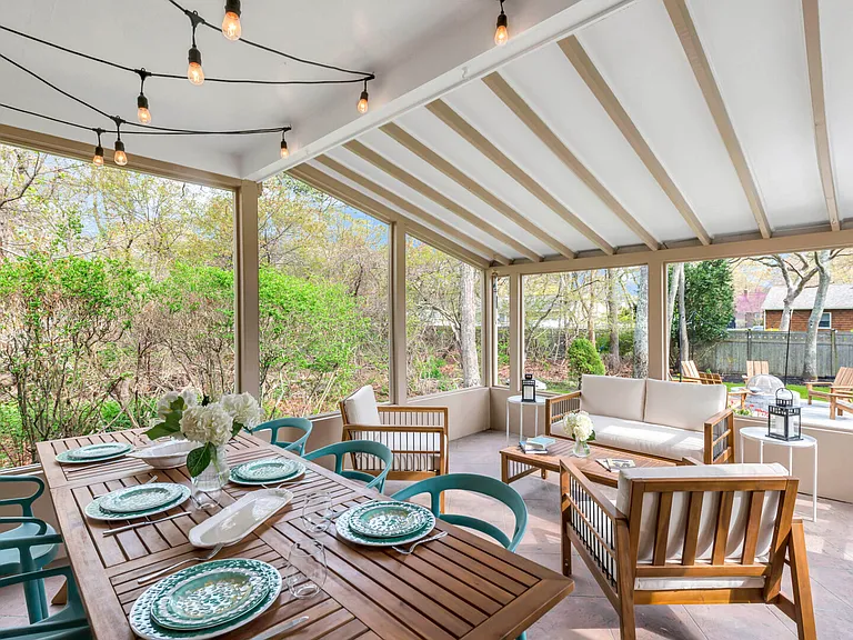 43 Palo Alto Dr — Photo 1