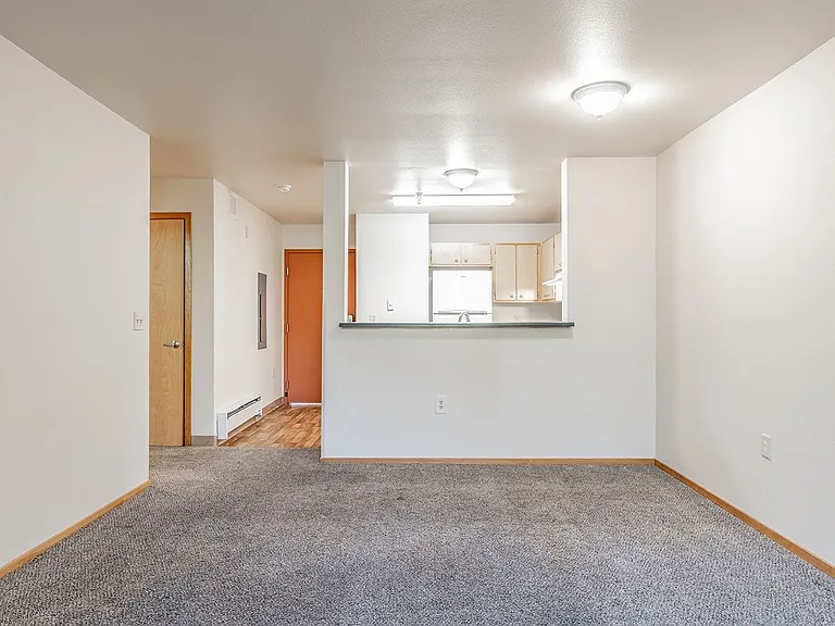 INCOME RESTRICTED Affordable Apartments in Hazelwood! — Photo 28