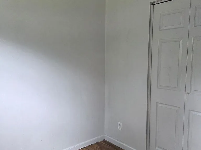 1225 Scott Ave — Photo 10