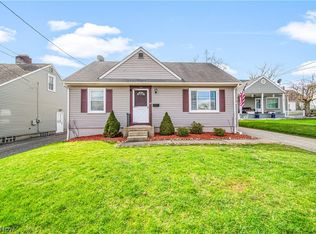 135 Clingan St, Hubbard, OH 44425
