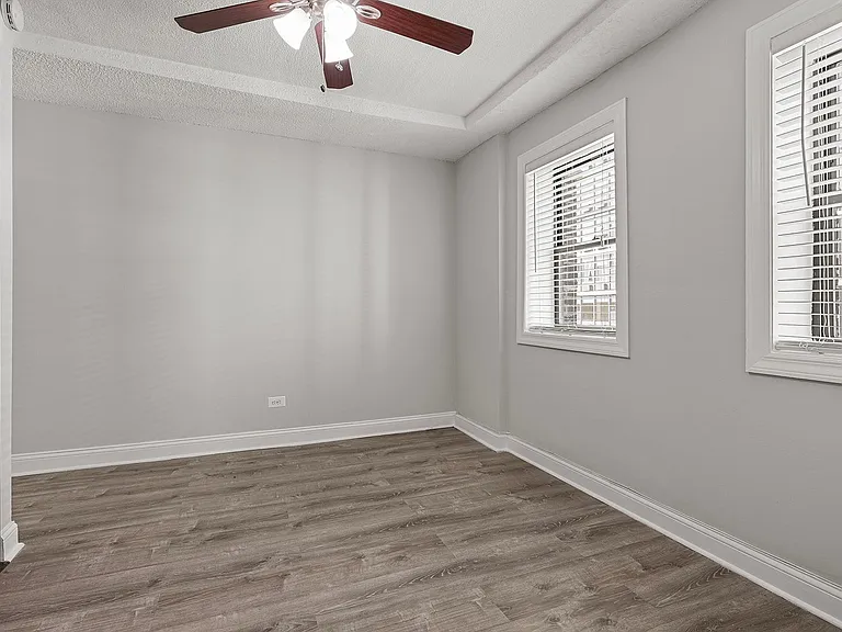 The Legacy HB at Clarendon Park — Photo 21
