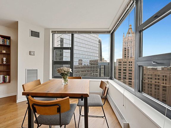 5th image of 401 E Ontario St APT 2503
