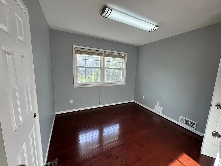 2428 Drexel St — Photo 4