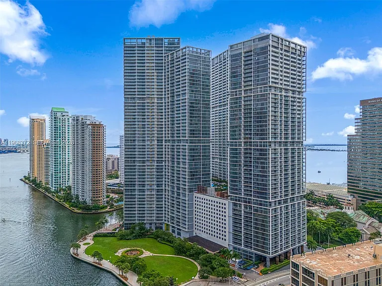 495 Brickell Ave #905 — Photo 36