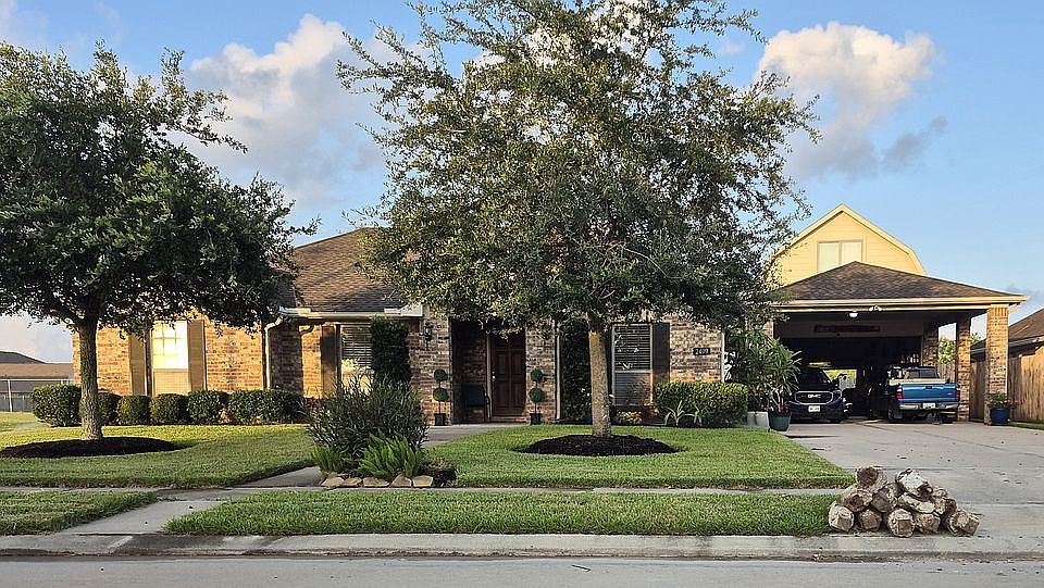 1st image of 2409 Rosa Rita Dr