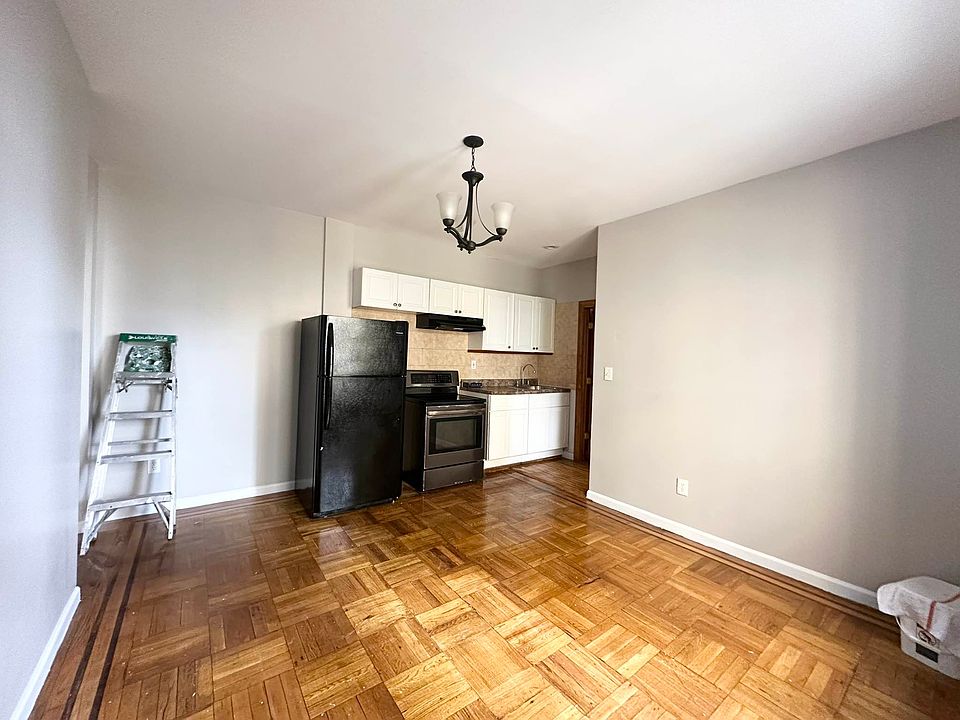 1st image of 159 Bay 29 St #8B