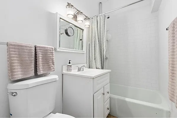 Rented by Douglas Elliman | media 4