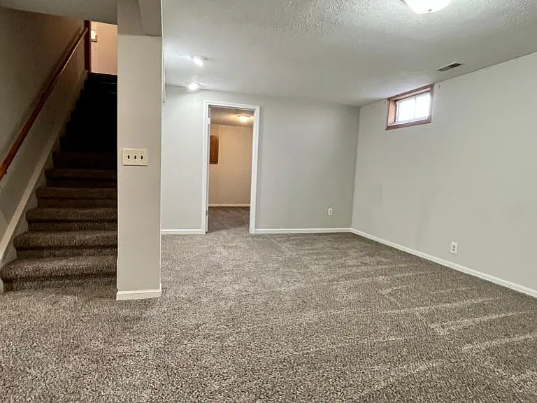 6313 Hamilton St — Photo 42