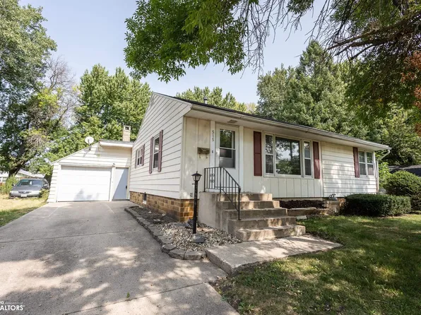 515 Pauls Dr, Klemme, IA 50449