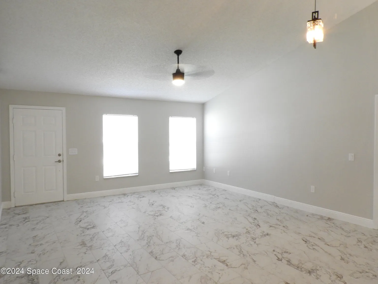 3 bed, 2.0 bath, 1932 sqft, $1,845 — Photo 4