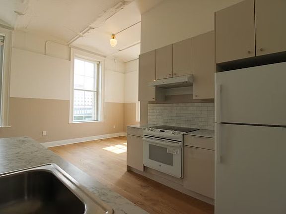 3rd image of 30 W Broad St #408