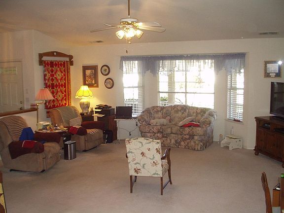 3rd image of 3549 E Sycamore Ave