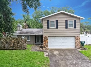 1137 Breeze Dr, Largo, FL 33770
