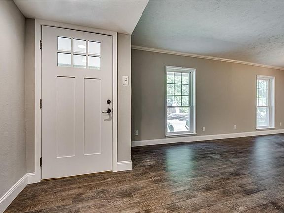 4th image of 11009 Fern Hollow Dr