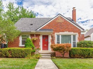 10424 Elgin Ave, Huntington Woods, MI