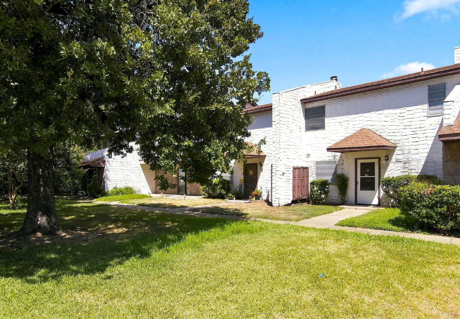 2 bed, 2.5 bath, 1156 sqft, $1,595 — Photo 1