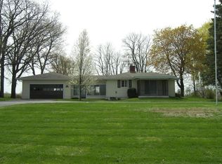 207 South Rd, Genoa City, WI 53128