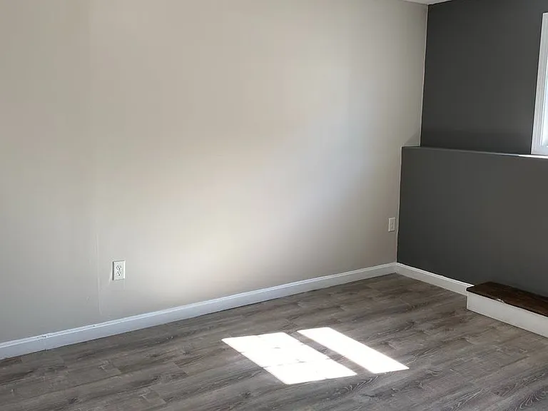 1710 N Main St — Photo 6