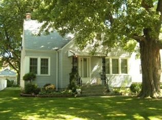 825 E River Dr, Hammond, IN 46324