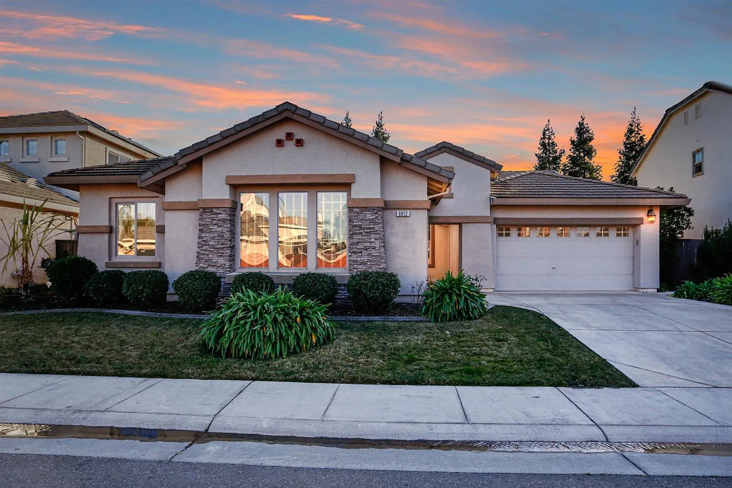 6912 Danberg Way photo 1